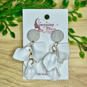 White petal bunch earrings