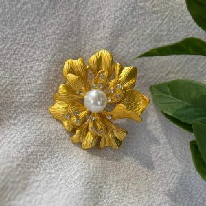 Gold Flower Brooch